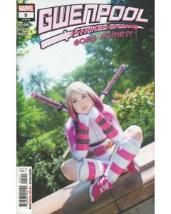 Gwenpool Strikes Back (2019) #   5 (8.0-VF) Photo cover