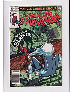 Amazing Spider-Man (1963) # 226 Newsstand (7.0-FVF) (463706) Black Cat
