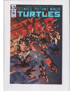 Teenage Mutant Ninja Turtles (2011) #  95 Cover A (9.0-VFNM) (2368379) 1st Jennika (Cameo)