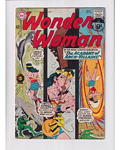 Wonder Woman (1942) # 141 (4.0-VG) (1899157) Staple detached