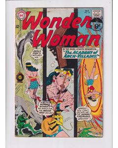 Wonder Woman (1942) # 141 (4.0-VG) (1899157) Staple detached