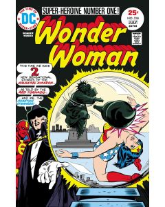 Wonder Woman (1942) # 218 (4.5-VG+) Red Tornado, Phantom Stranger
